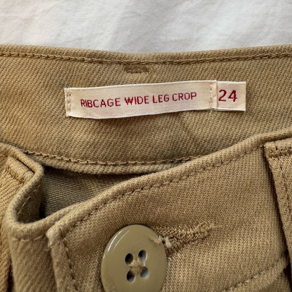 Levi’s Ribcage Wide Leg Crop (24) - Picture 2 of 3